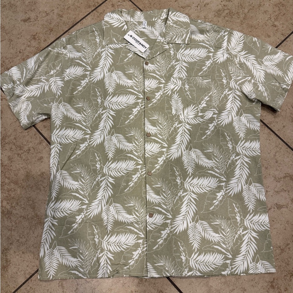 Hawaiian Print Short Sleeve Button Up Shirt